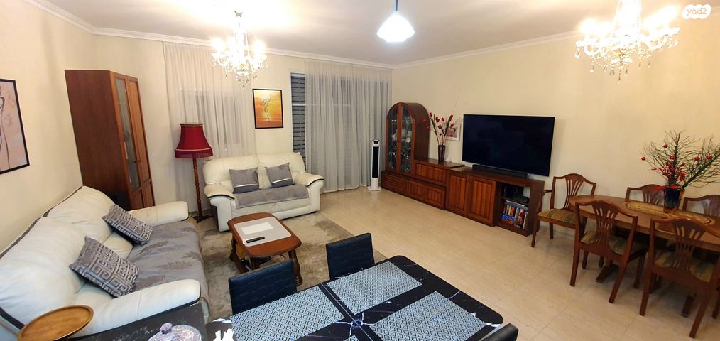 ארלוזורוב 13