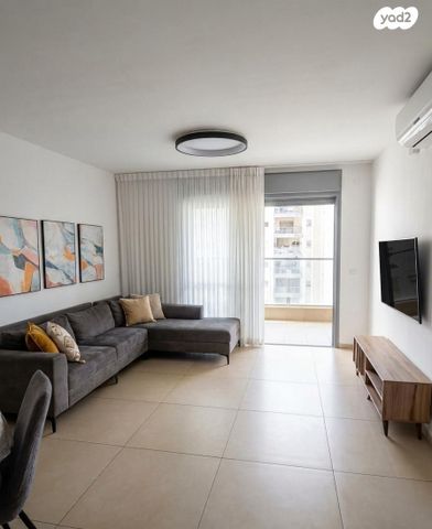 חיים הרצוג 3