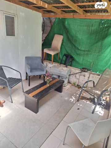 הנשיא שז"ר 33