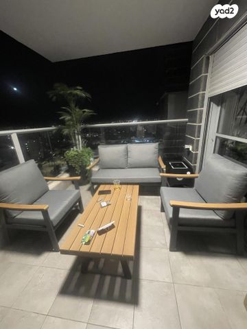 נתן אלתרמן 18