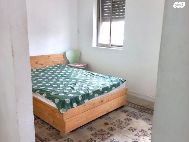 קיבוץ גלויות 106