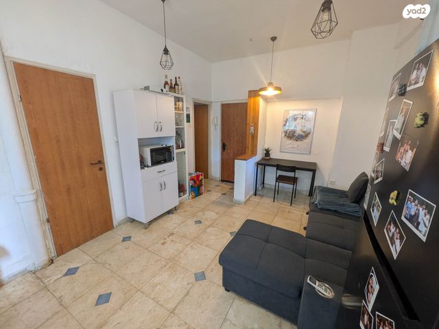 ז'בוטינסקי 77