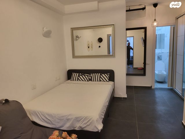 זכרון יעקב 21