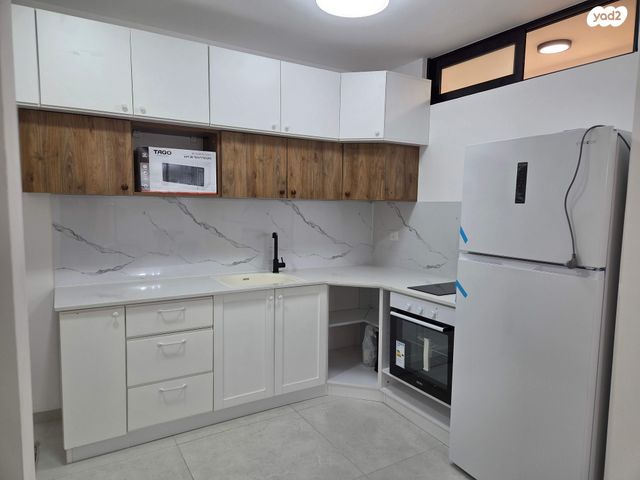 הרב עוזיאל 25