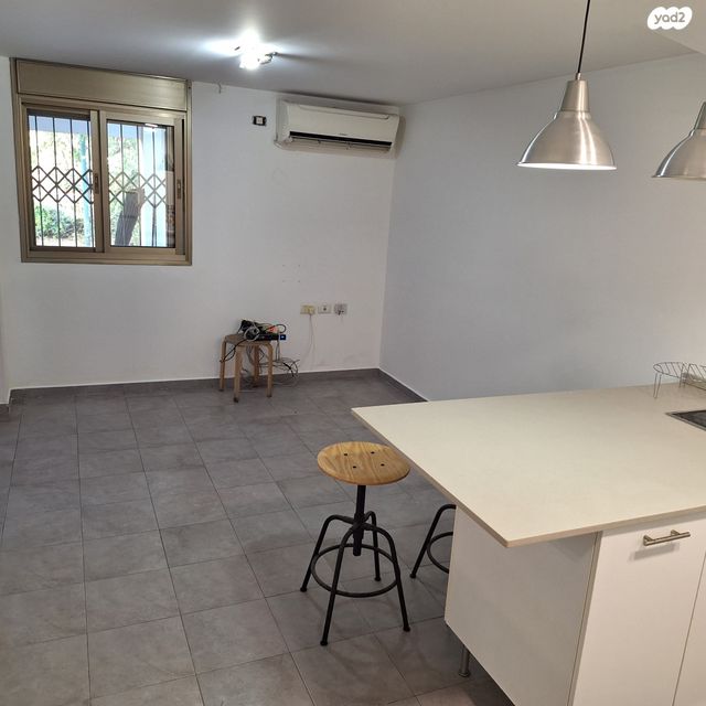 ספינת אגוז 29