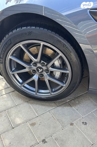 מודעת רכב טסלה מודל 3