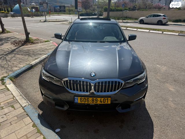 מודעת רכב ב מ וו סדרה 3