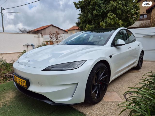 מודעת רכב טסלה מודל 3