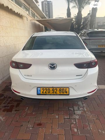 מודעת רכב מאזדה 3