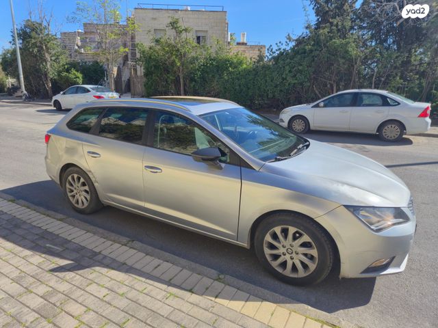 מודעת רכב סיאט לאון