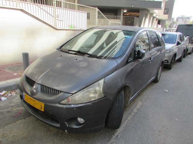 מודעת רכב מיצובישי גרנדיס