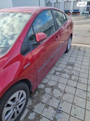 מודעת רכב טויוטה פריוס
