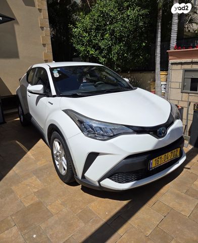 מודעת רכב טויוטה C-HR