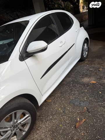 מודעת רכב טויוטה יאריס