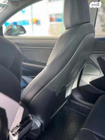 מודעת רכב טסלה מודל 3