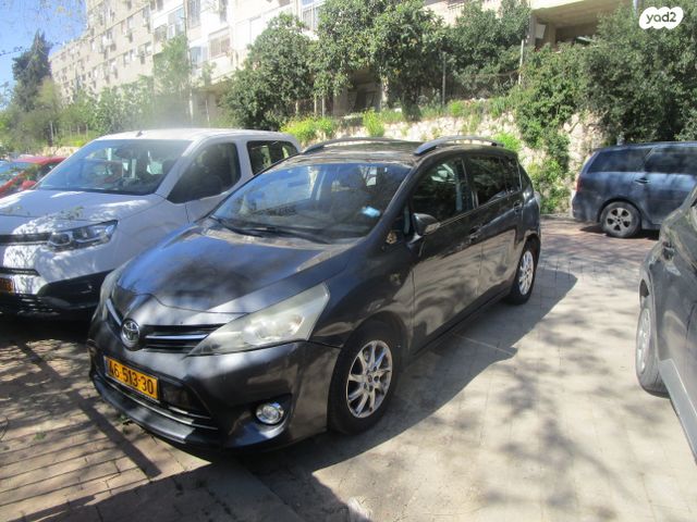 מודעת רכב טויוטה ורסו