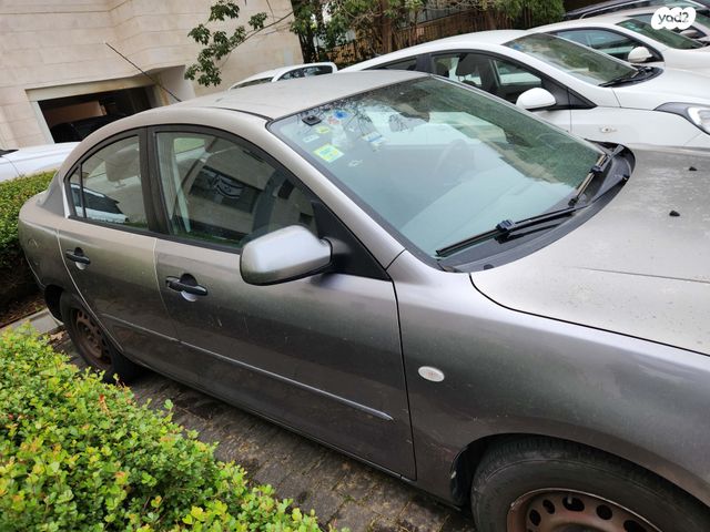 מודעת רכב מאזדה 3