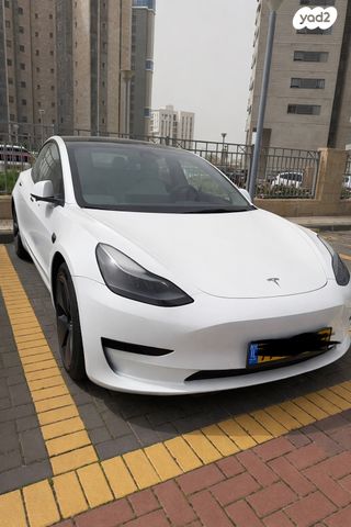 מודעת רכב טסלה מודל 3