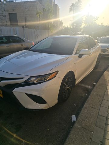 מודעת רכב טויוטה קאמרי