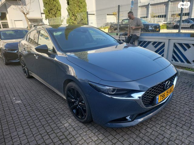 מודעת רכב מאזדה 3