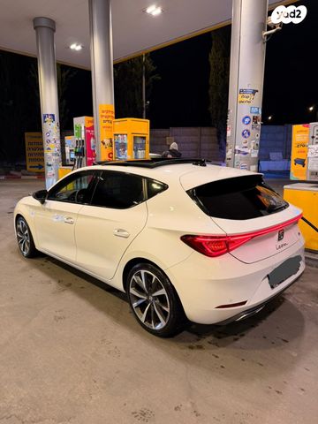 מודעת רכב סיאט לאון