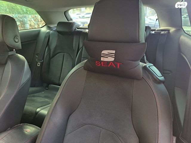 מודעת רכב סיאט לאון