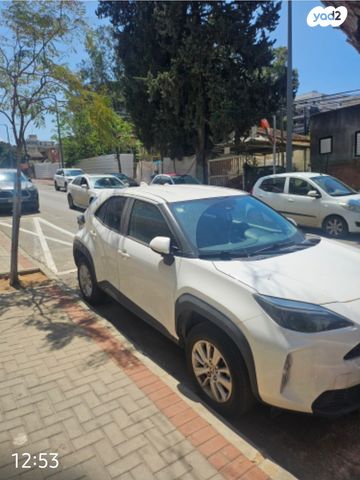 מודעת רכב טויוטה יאריס קרוס