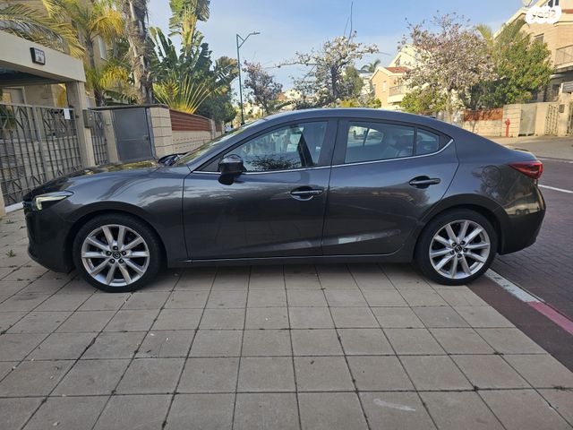 מודעת רכב מאזדה 3