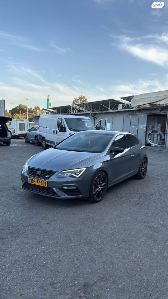 מודעת רכב סיאט לאון