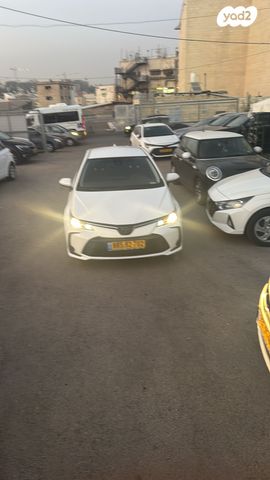 מודעת רכב טויוטה קורולה