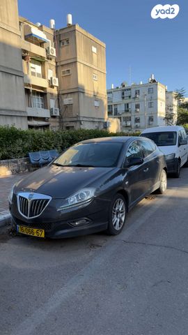 מודעת רכב לנצ'יה דלתא