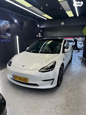 מודעת רכב טסלה מודל 3