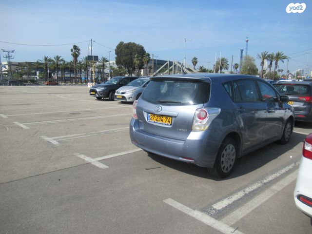 מודעת רכב טויוטה ורסו