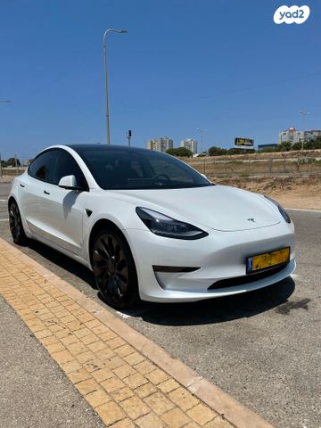 מודעת רכב טסלה מודל 3
