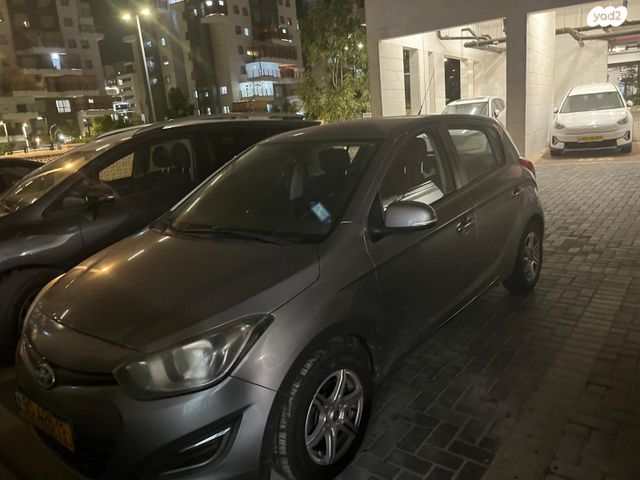 מודעת רכב יונדאי i20