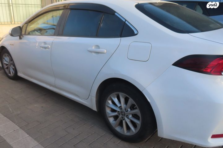 מודעת רכב טויוטה קורולה