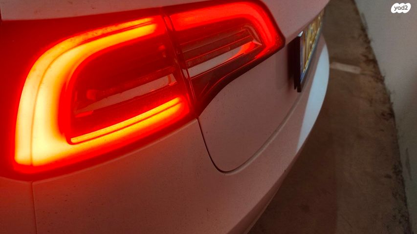 מודעת רכב טסלה מודל 3