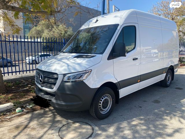 מודעת רכב מרצדס-בנץ ספרינטר