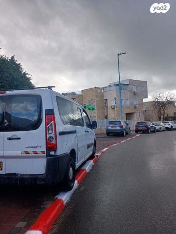 מודעת רכב סיטרואן ג'אמפי