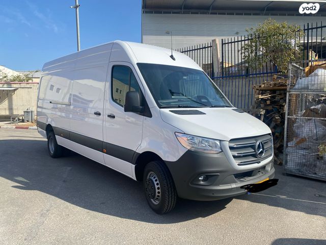 מודעת רכב מרצדס-בנץ ספרינטר