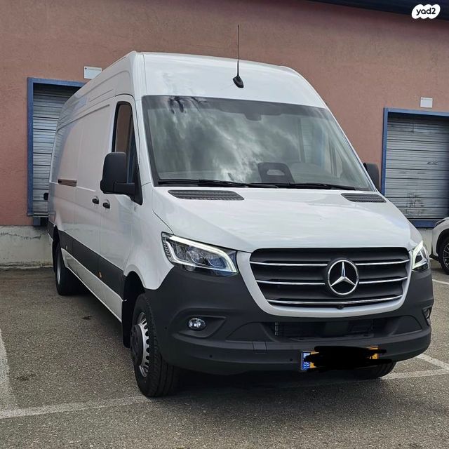 מודעת רכב מרצדס-בנץ ספרינטר