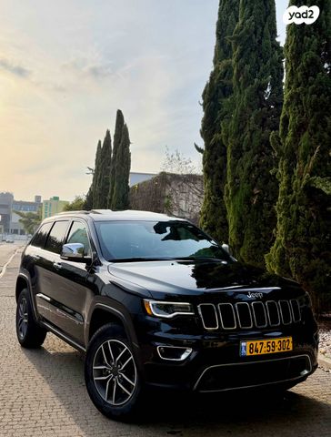 מודעת רכב ג'יפ גרנד צ'ירוקי