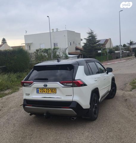 מודעת רכב טויוטה RAV4