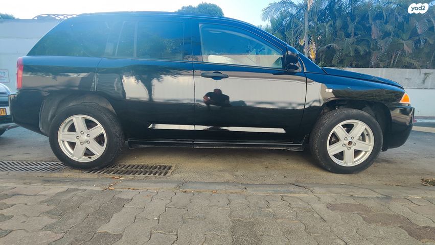 מודעת רכב ג'יפ קומפאס 2