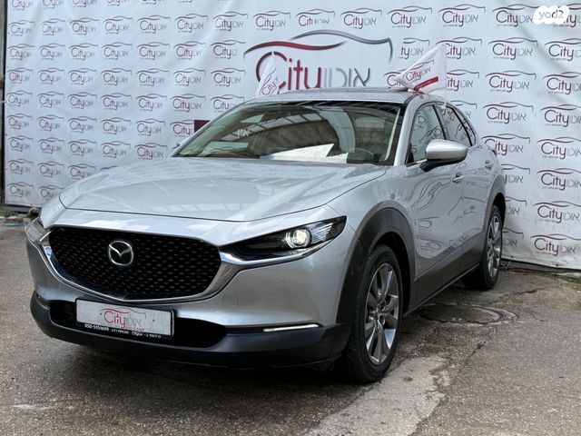 מודעת רכב מאזדה CX-30