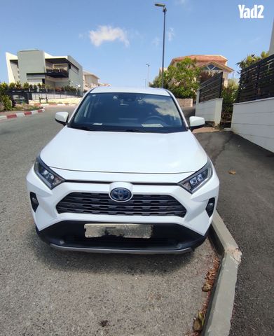 מודעת רכב טויוטה RAV4
