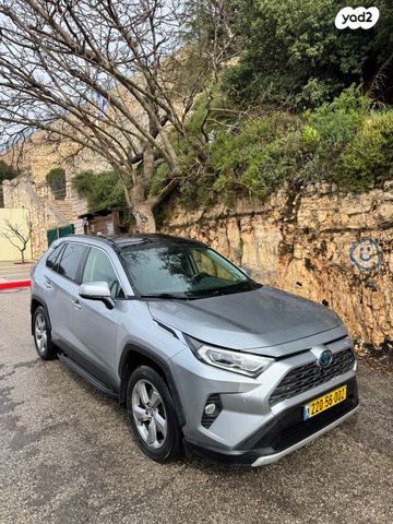מודעת רכב טויוטה RAV4