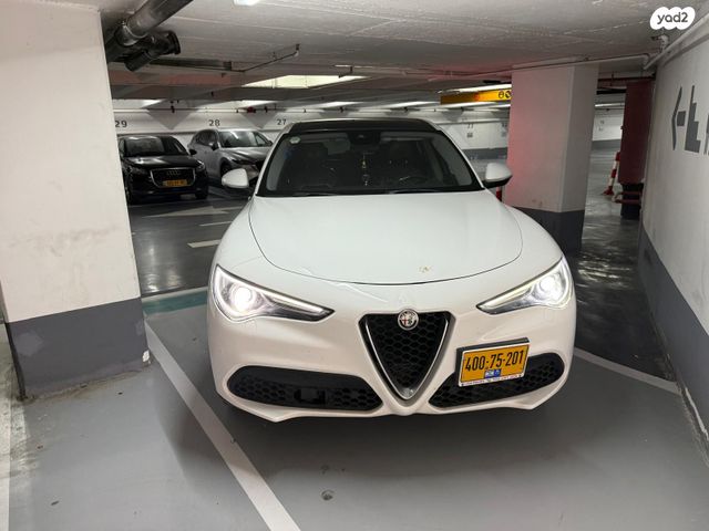 מודעת רכב אלפא רומיאו סטלביו