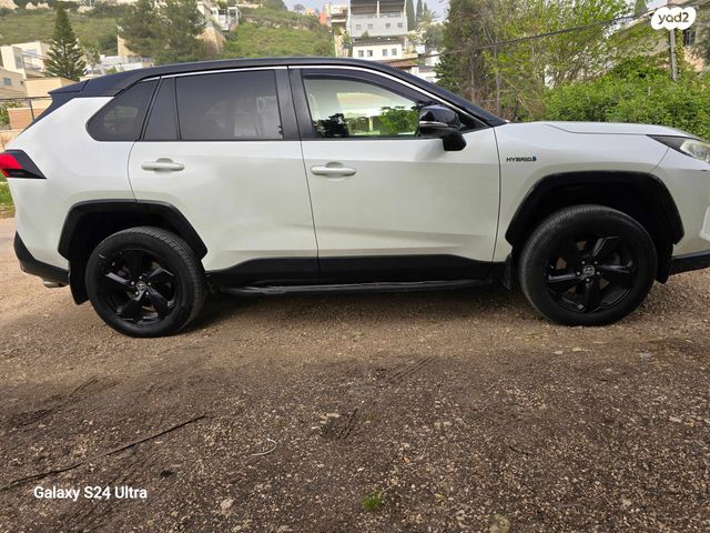 מודעת רכב טויוטה RAV4