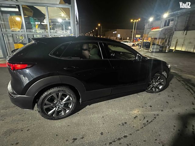מודעת רכב מאזדה CX-30